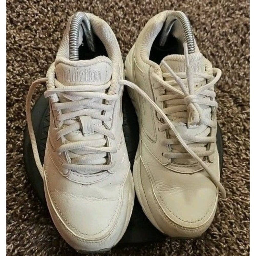 Brooks Addiction Walker Walking Shoe #1200321B111 White Leather Women’s Size 7